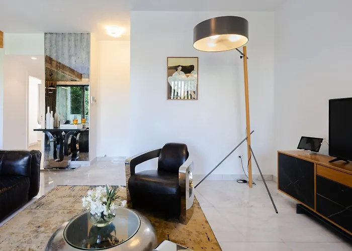 Sofia Luxury - Premium With Pool & Bbq, Rooftop Terrace, 5 Min To Sea Lägenhet *