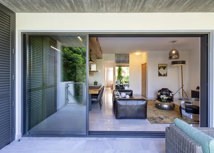 Sofia Luxury - Premium With Pool & Bbq, Rooftop Terrace, 5 Min To Sea Lägenhet *