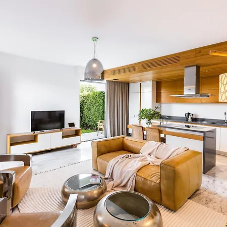 Sofia Luxury - Premium With Pool & Bbq, Rooftop Terrace, 5 Min To Sea Appartement