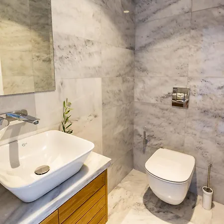 Sofia Luxury - Premium With Pool & Bbq, Rooftop Terrace, 5 Min To Sea