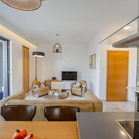 Sofia Luxury - Premium With Pool & Bbq, Rooftop Terrace, 5 Min To Sea Appartement *