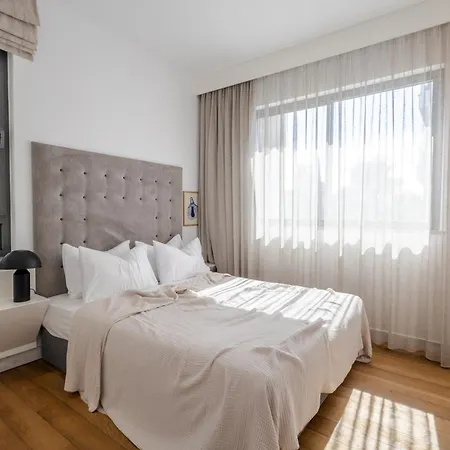 Sofia Luxury - Premium With Pool & Bbq, Rooftop Terrace, 5 Min To Sea Paphos