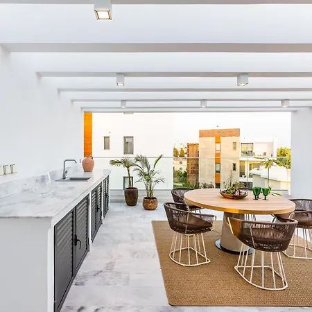 Sofia Luxury - Premium With Pool & Bbq, Rooftop Terrace, 5 Min To Sea Apartament Paphos