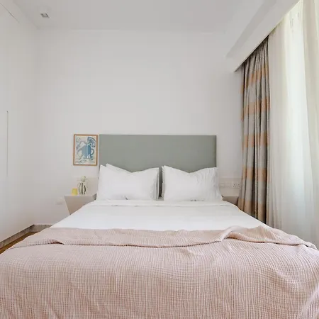 Sofia Luxury - Premium With Pool & Bbq, Rooftop Terrace, 5 Min To Sea Διαμέρισμα Πάφος