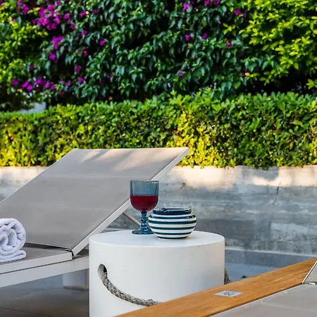 Sofia Luxury - Premium With Pool & Bbq, Rooftop Terrace, 5 Min To Sea