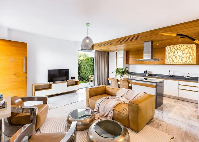 Sofia Luxury - Premium With Pool & Bbq, Rooftop Terrace, 5 Min To Sea شقة