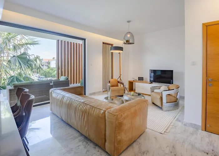 Sofia Luxury - Premium With Pool & Bbq, Rooftop Terrace, 5 Min To Sea * Paphos