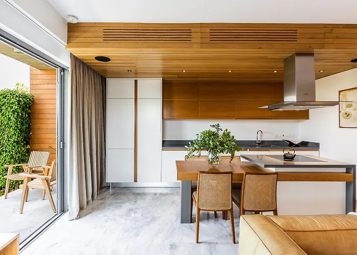 Sofia Luxury - Premium With Pool & Bbq, Rooftop Terrace, 5 Min To Sea بافوس