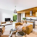 Sofia Luxury - Premium With Pool & Bbq, Rooftop Terrace, 5 Min To Sea Apartment