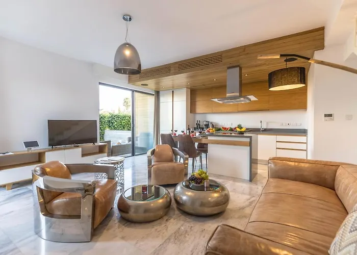 Apartament Sofia Luxury - Premium With Pool & Bbq, Rooftop Terrace, 5 Min To Sea Pafos