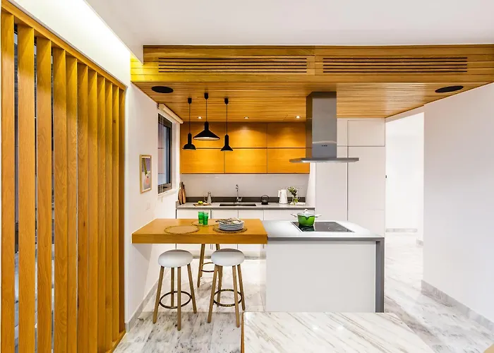 Sofia Luxury - Premium With Pool & Bbq, Rooftop Terrace, 5 Min To Sea Pafos