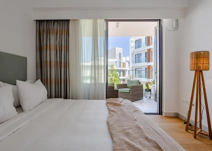 Sofia Luxury - Premium With Pool & Bbq, Rooftop Terrace, 5 Min To Sea * Pafos