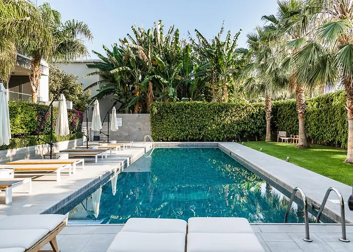 Sofia Luxury - Premium With Pool & Bbq, Rooftop Terrace, 5 Min To Sea Lägenhet Paphos