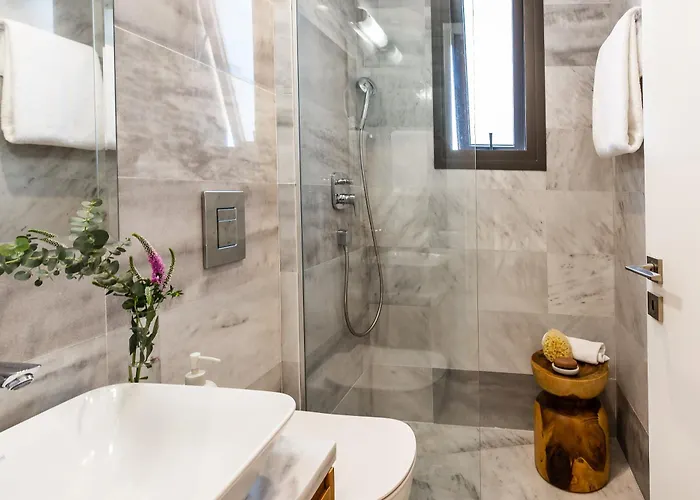 Apartament Sofia Luxury - Premium With Pool & Bbq, Rooftop Terrace, 5 Min To Sea Pafos