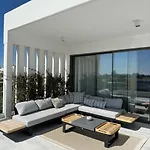 Sofia Luxury - Premium With Pool & Bbq, Rooftop Terrace, 5 Min To Sea * Paphos